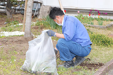 工場周辺の環境美化活動